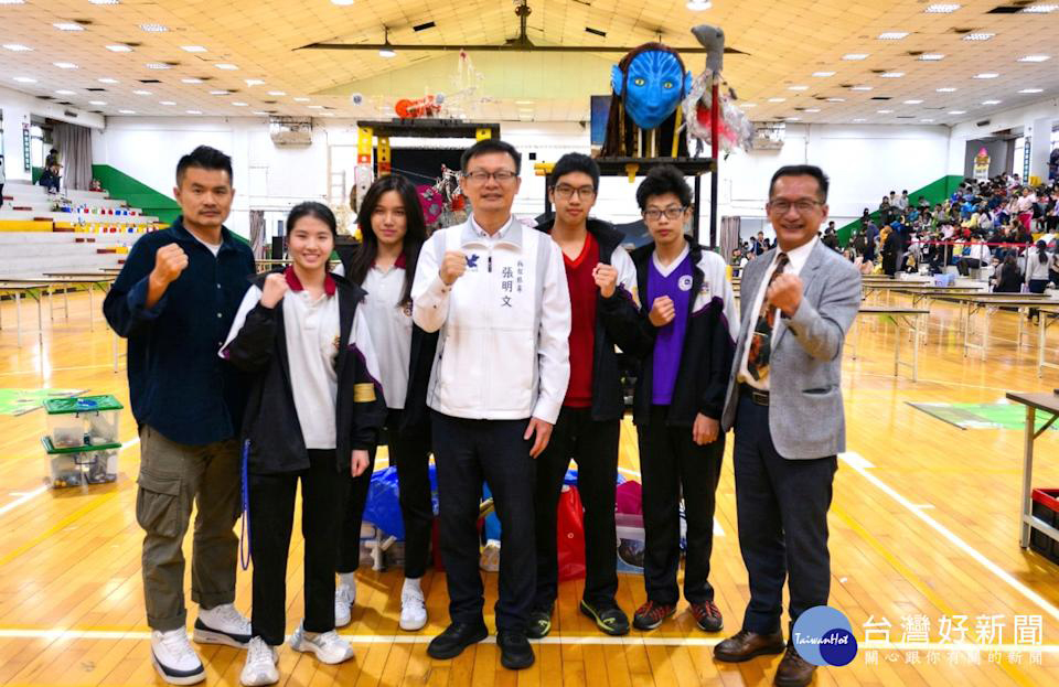 新北STEAM機關王大賽 吸引超過百隊350名學生競技