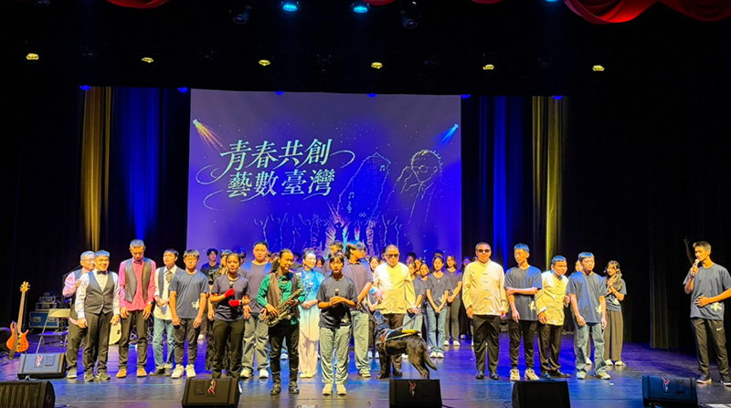 雙金獎得主黃裕翔加持 六校高中生數學app助花蓮偏鄉學生認識台灣文化